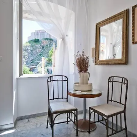 Blue Next To The * Ντουμπρόβνικ