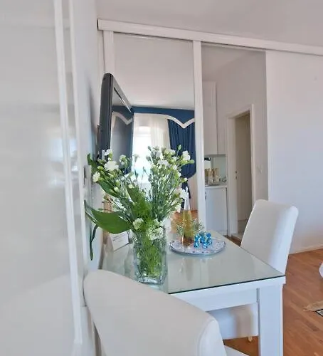 Blue Next To The Διαμέρισμα *